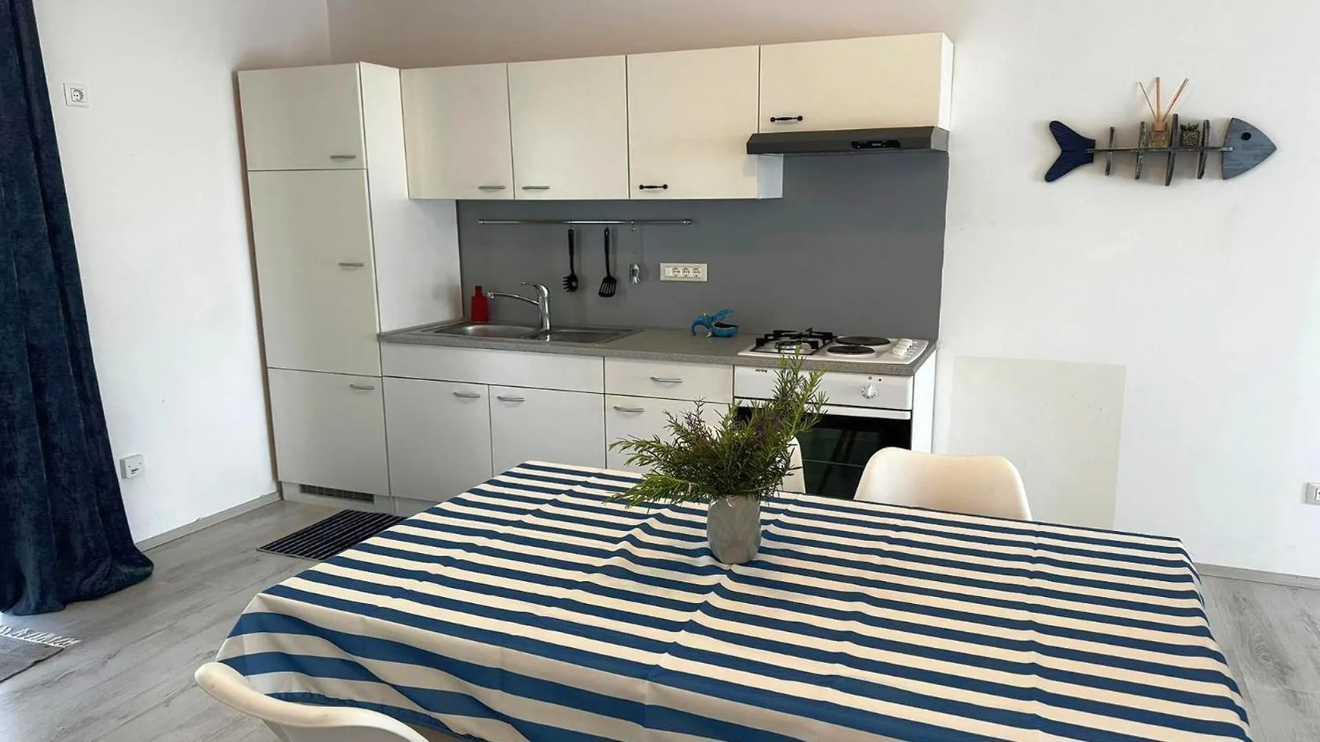 House Pulic Apartman Bale